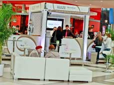 一鍵開(kāi)啟 pop-up 式集裝箱酒吧