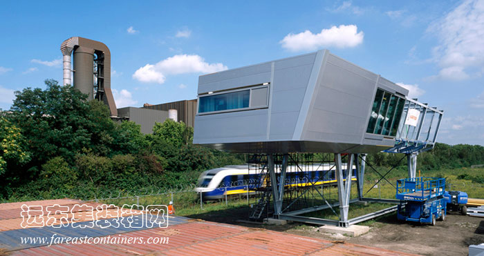 集裝箱建筑進(jìn)行測試組裝