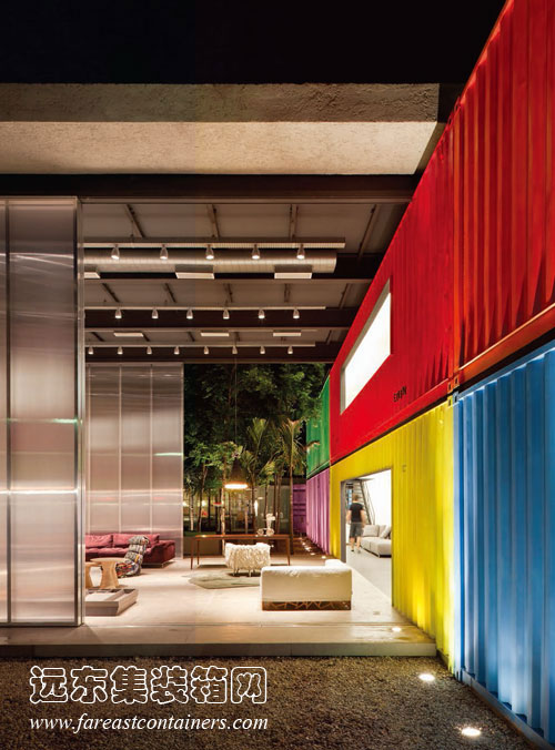 集裝箱建筑:“十日談”集裝箱家具店的內(nèi)部