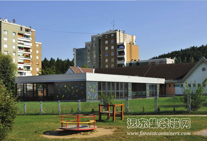 集裝箱建筑: Ajda 2 集裝箱幼兒園的周圍環(huán)境