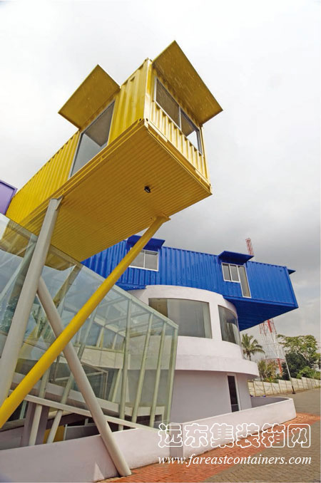 Contertainer 集裝箱社區(qū)中心一層的健康診所