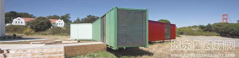 集裝箱建筑: Triskelion 集裝箱美術館的北冀與附近的金門大橋成一條線