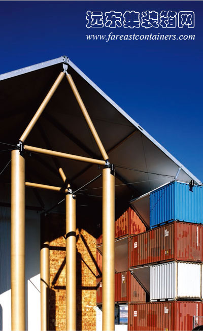 集裝箱建筑: Nomadic 集裝箱博物館的入口處